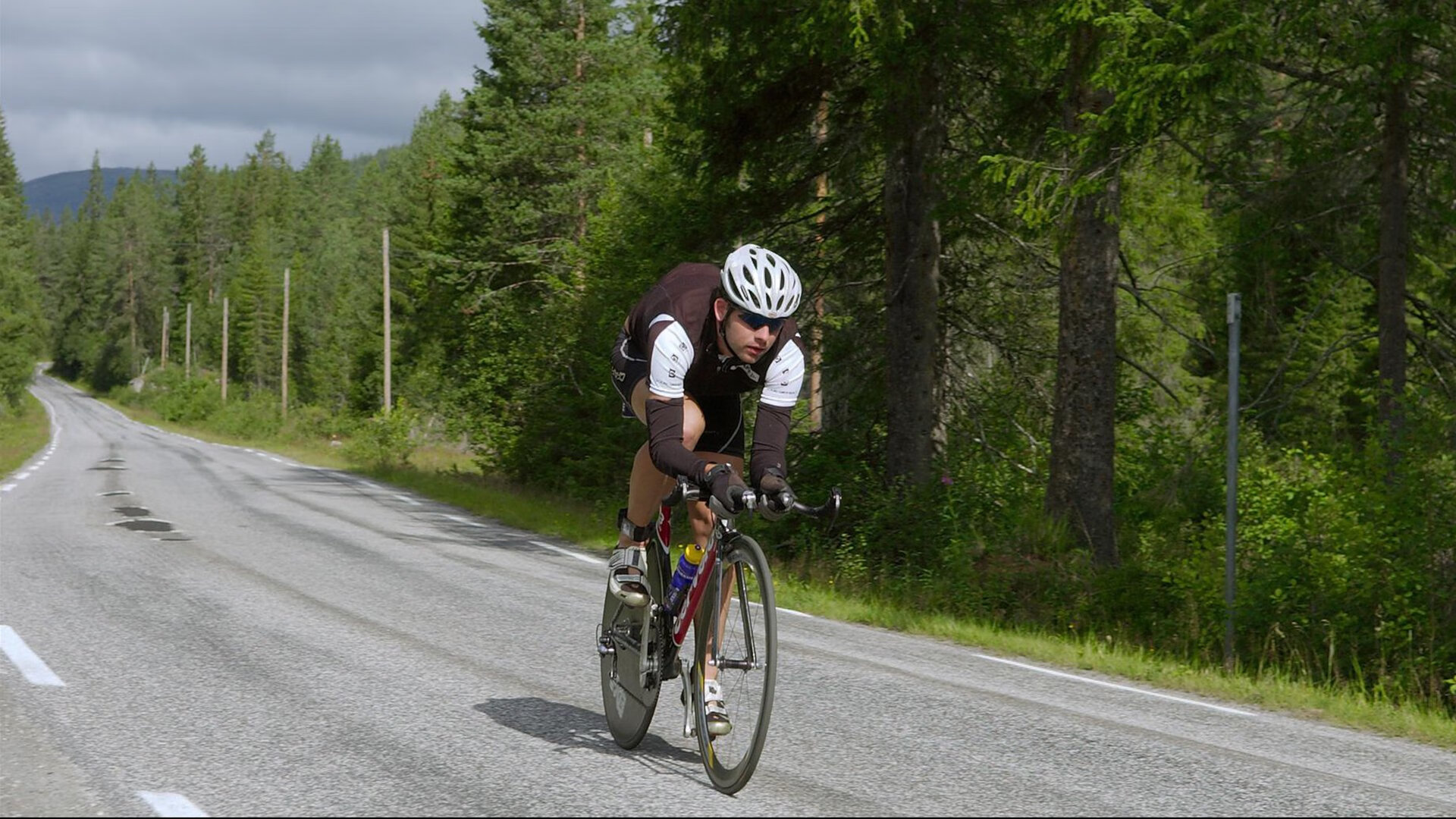射击国家队在奥运资格赛中稳定发挥，射击项目奥运